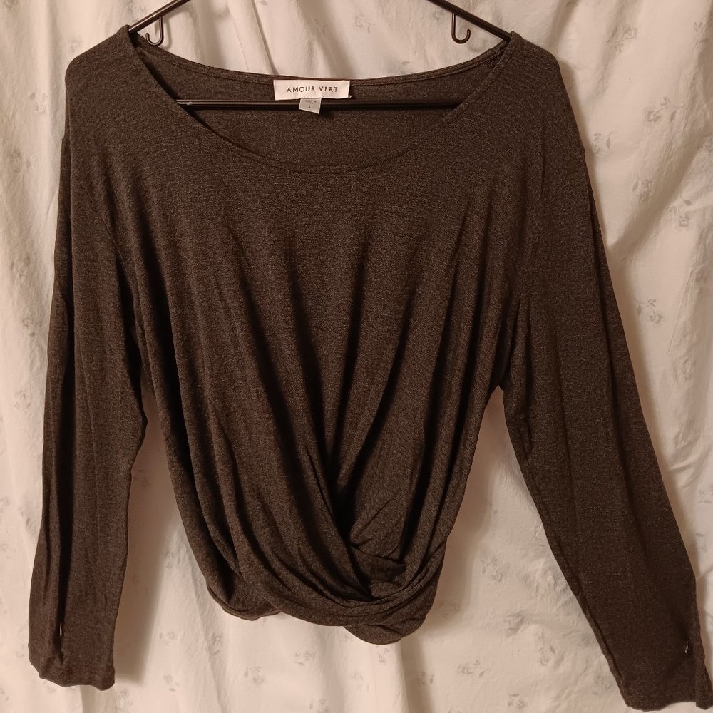 Amour Vert blousey deep gray/black wide necked top